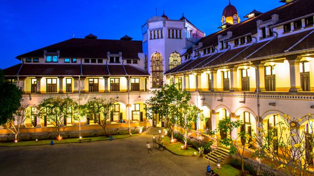 Wisata Lawang Sewu, Soal Sejarah dan Kemegahannya - Bakpia Mutiara Jogja